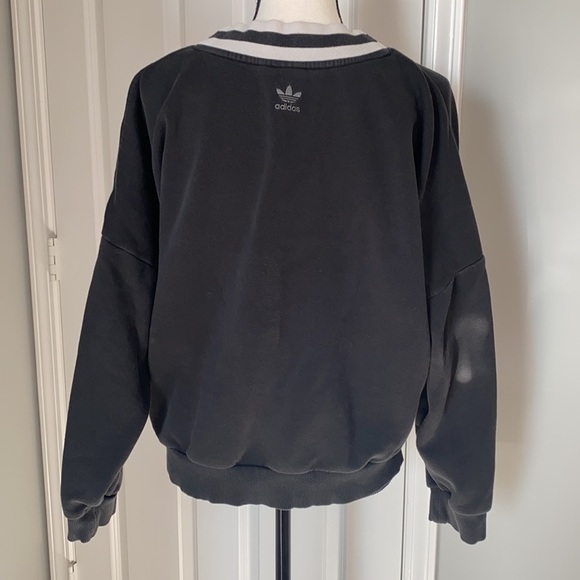 Adidas Old School Knot V Neck Sweatshirt - Picture 4 of 6